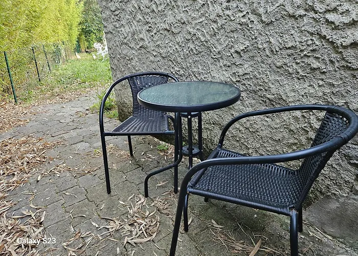 Guest House Calme Avec Acces Jardin Et Piscine